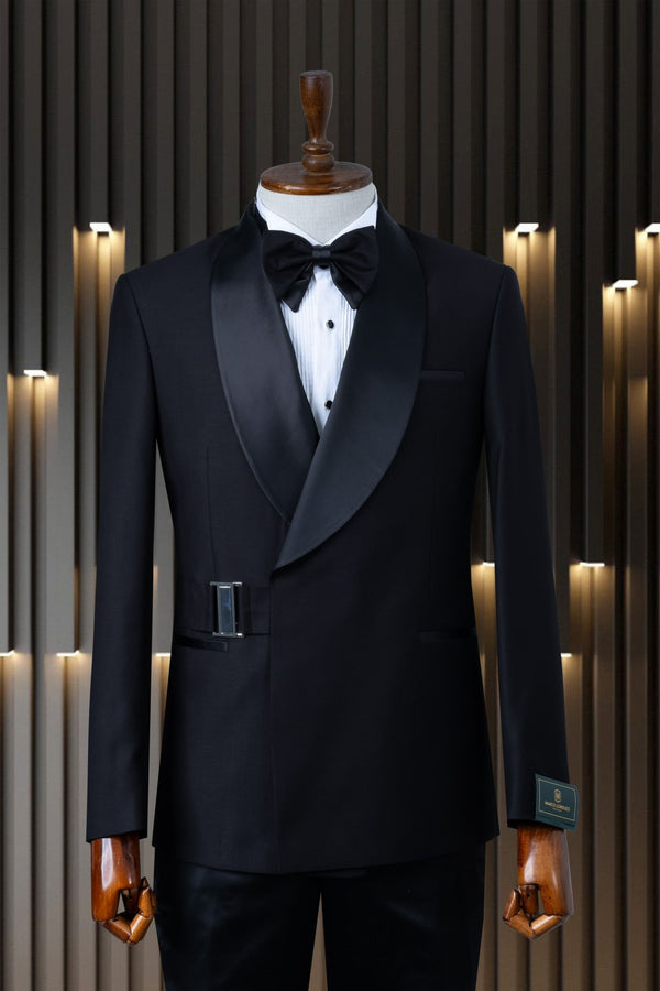 Marco Lorenzo | Wide Collar Buckle Tuxedo