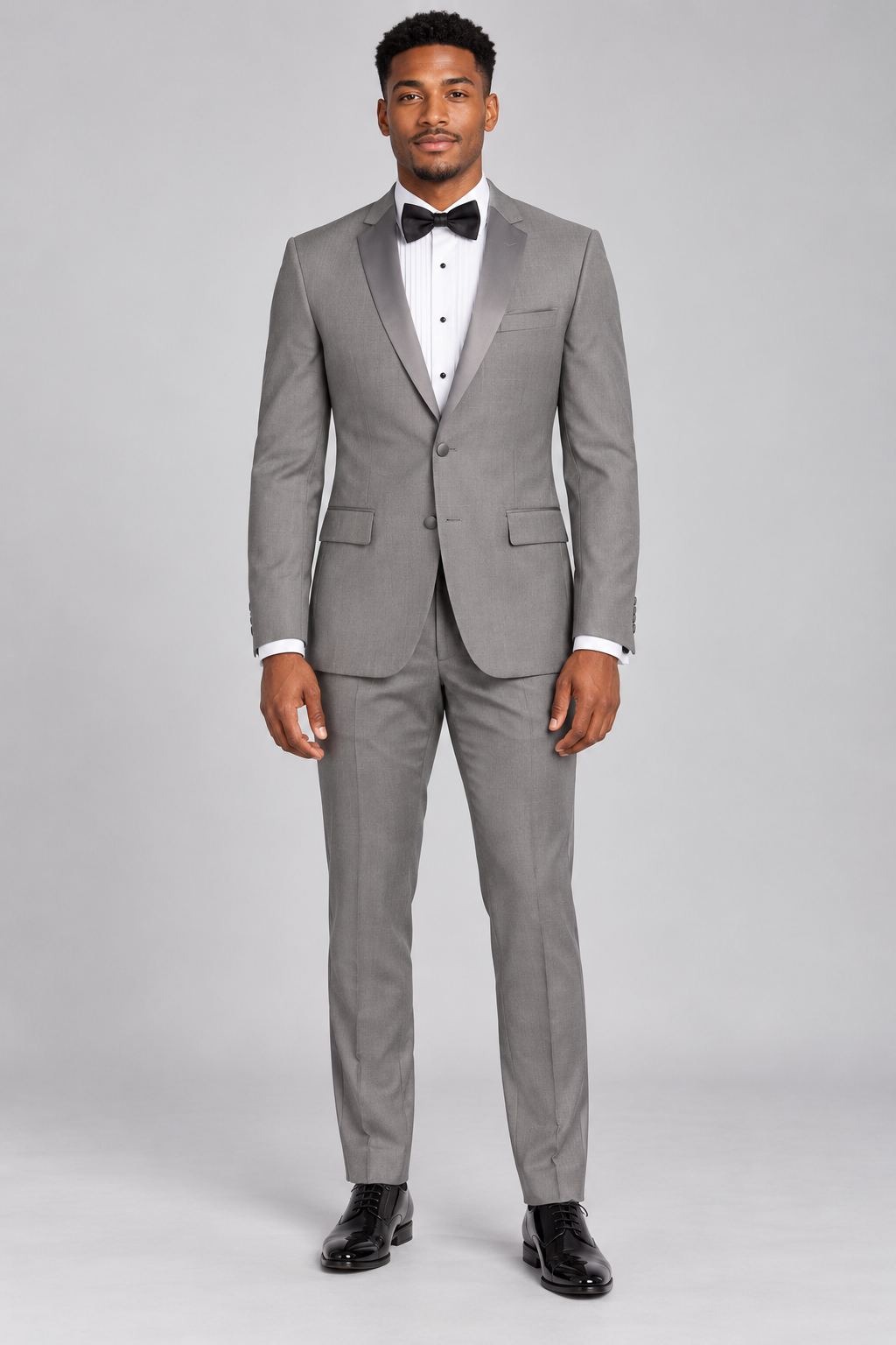 Vinci T-SC900 gray slim fit two-piece tuxedo on model