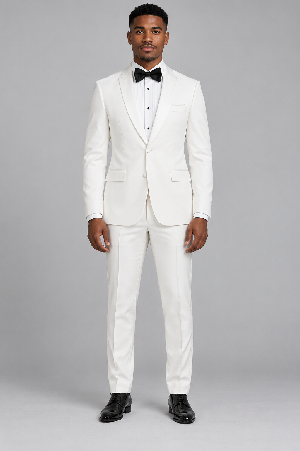 Vinci T-SC900 white slim fit two-piece tuxedo on model